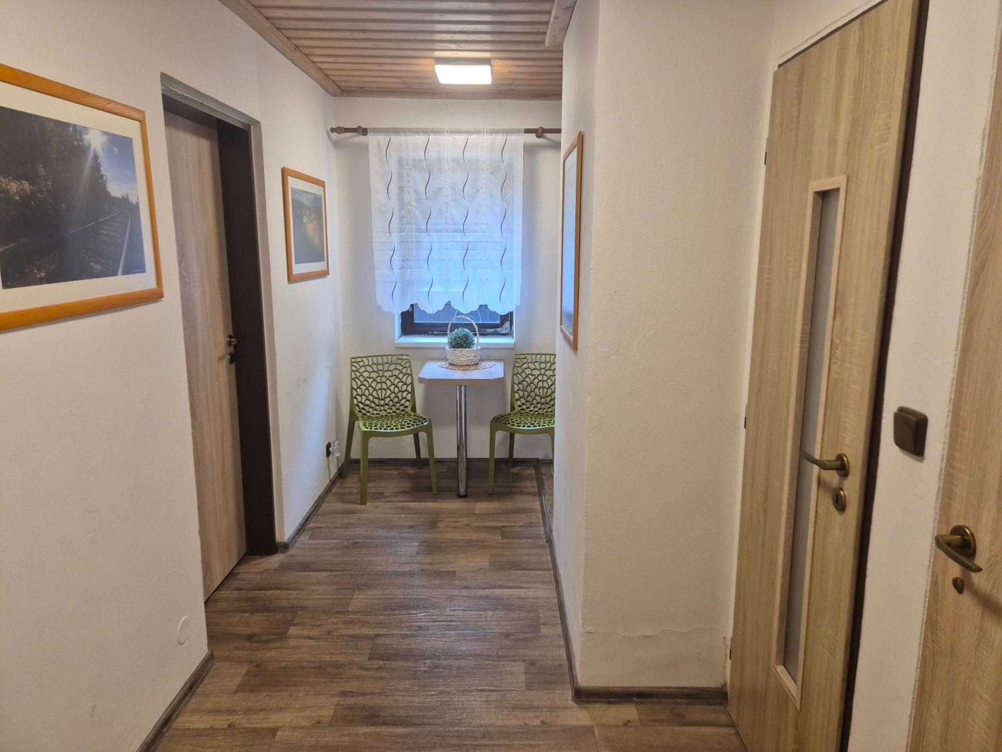 Penzion Hubert Mikulov v Krusnych Horach Exteriör bild